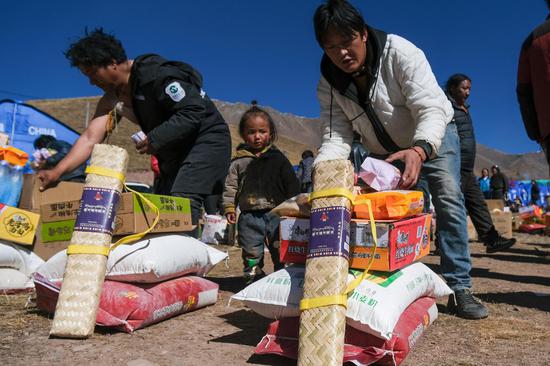 Relief supplies reach herders in earthquake-hit Xizang