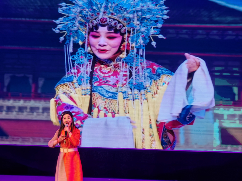 陕西文艺家赴新疆博州文艺汇演在博乐上演