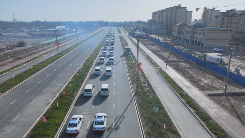 新疆伽师县一批城市改造道路通车