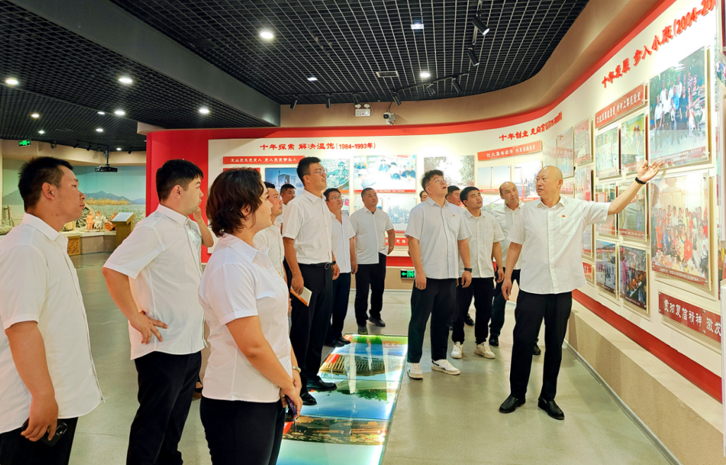 国网尉犁县供电公司员工走进红色达西教育基地。亢菲菲 摄 国网尉犁县供电公司员工走进红色达西教育基地。亢菲菲 摄