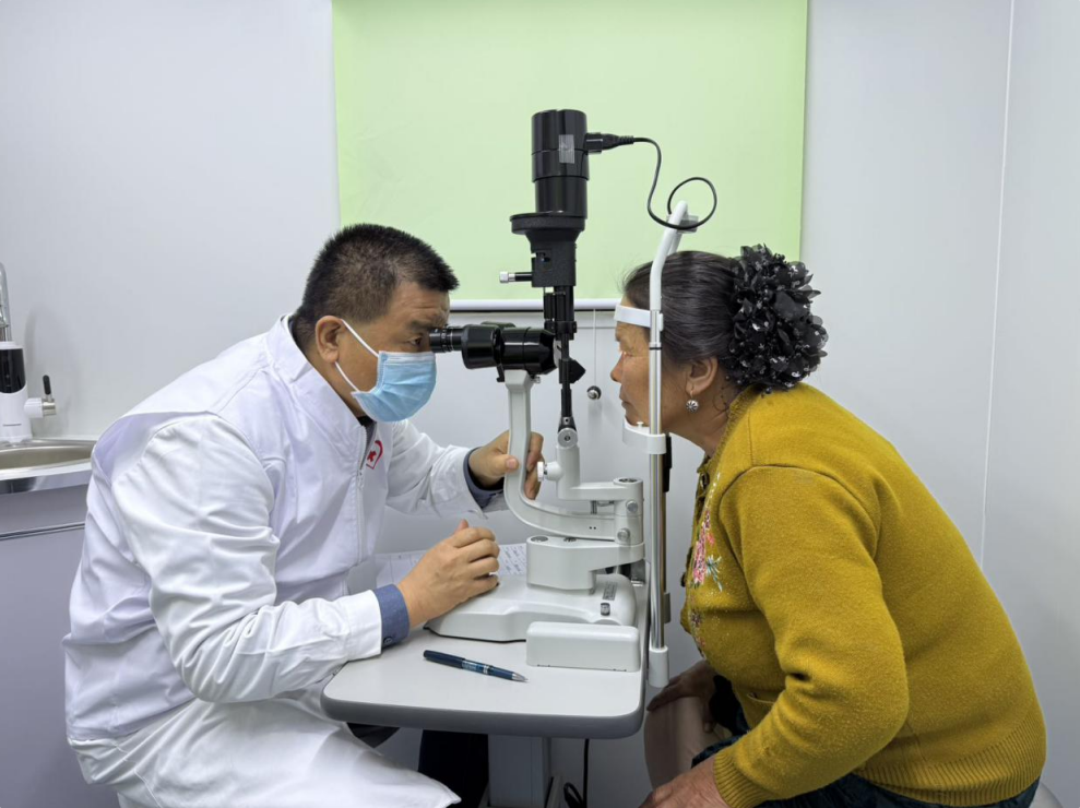 开展白内障筛查。