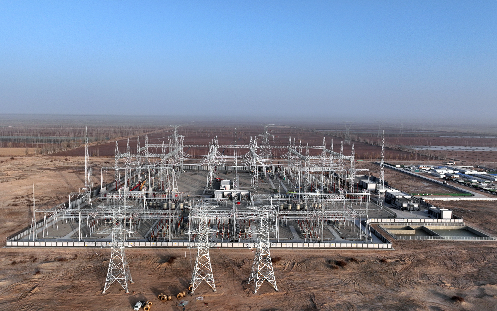 阿拉尔750千伏变电站工程。马元 摄