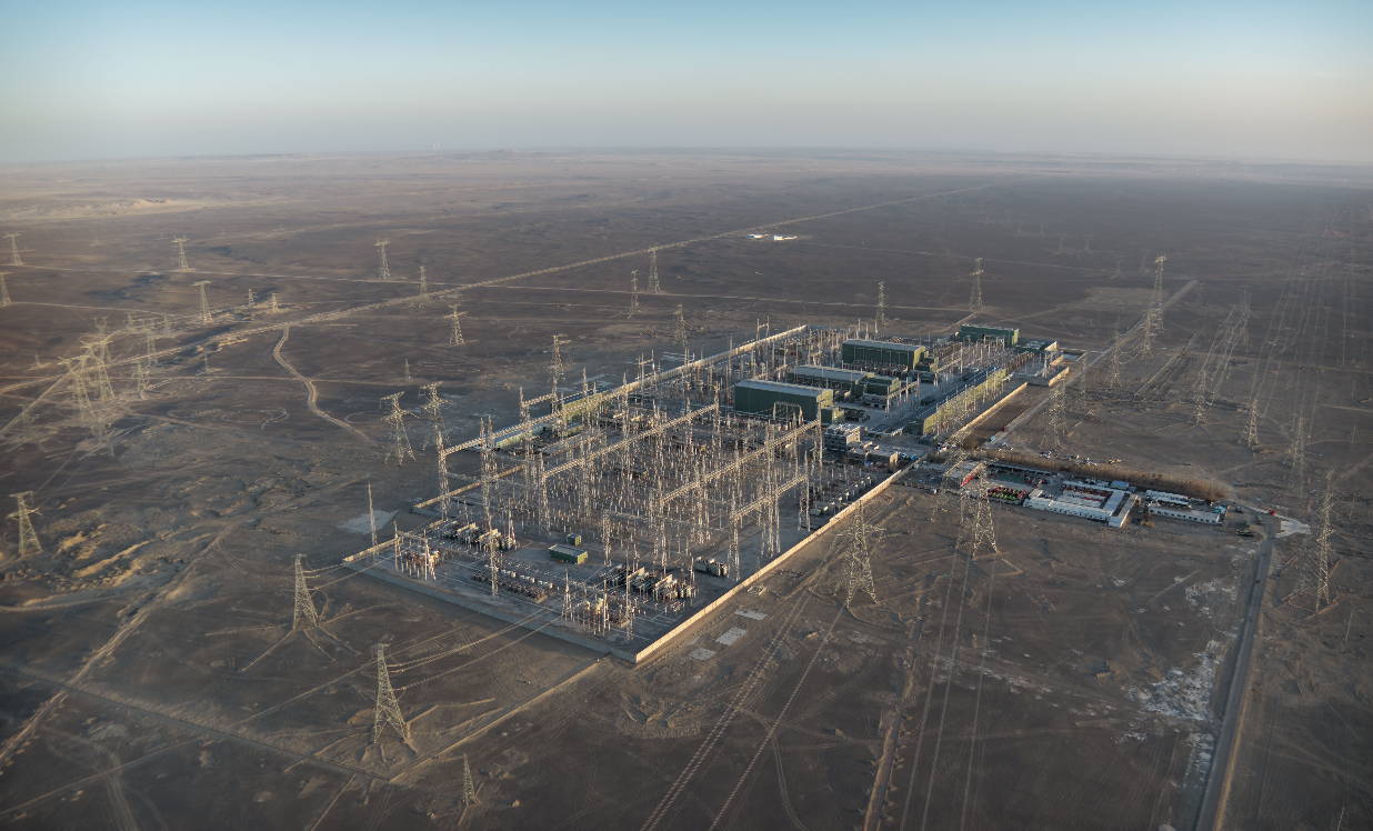 天山换流站航拍。任世杰 摄 天山换流站航拍。任世杰 摄