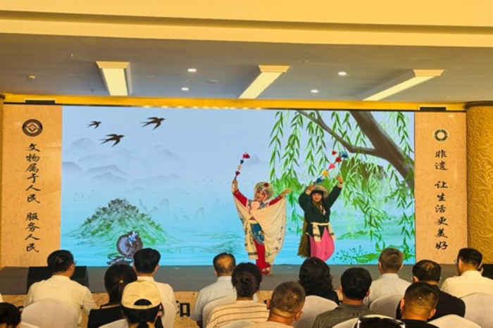 图为戏曲表演。 张艺严 摄