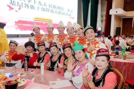 勒经济技术开发区:干群共学十九大 民族团结一