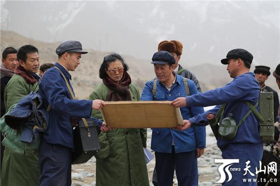 電影《五十八座 · 半》劇照。