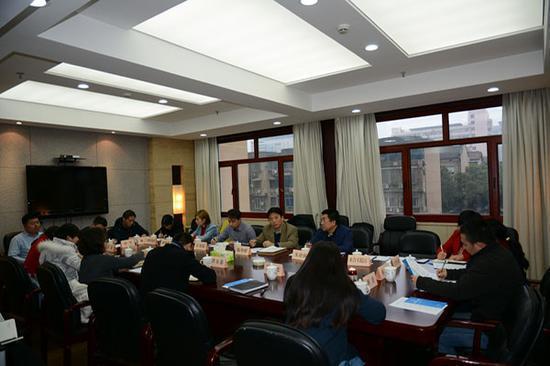 image001.jpg 工作组与湖南省商务厅和相关企业代表座谈