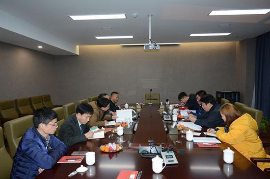 image009.jpg 工作组与省茶业协会、白沙溪茶厂和华莱生物科技座谈