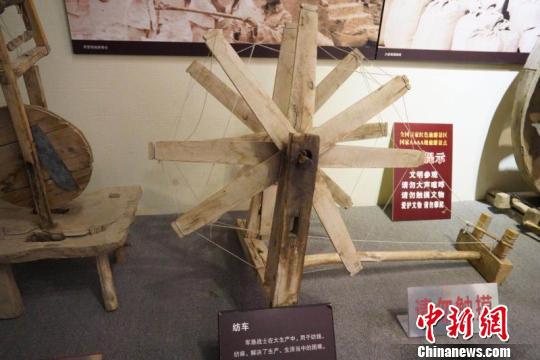 军垦战士曾用过的纺车。 刘湃 摄 军垦战士曾用过的纺车。 刘湃 摄