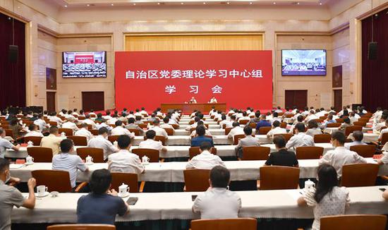 7月2日，自治区党委理论学习中心组学习会在银川举行。