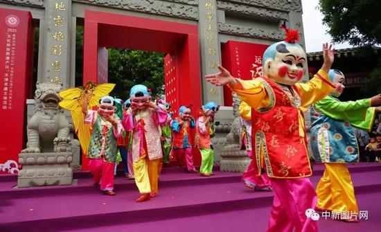 2021年6月10日，天津西青区杨柳青古镇举办“运河记忆”非遗宣传展示活动。 金立冬  摄