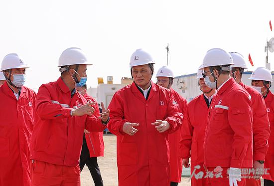 马兴瑞在阿克苏地区调研油气产业发展时强调 以更强担当更实作为提升油气产业发展水平 为服务国家战略保障能源安全作出新疆贡献