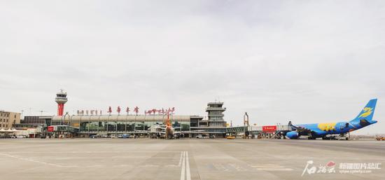 7月8日，新疆机场集团进出港旅客人数达到15.08万人次，创历史新高。新疆机场集团供图