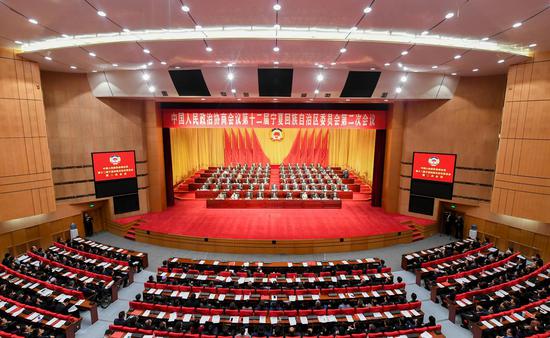 1月25日，中国人民政治协商会议第十二届宁夏回族自治区委员会第二次会议圆满完成各项议程，在银川闭幕。