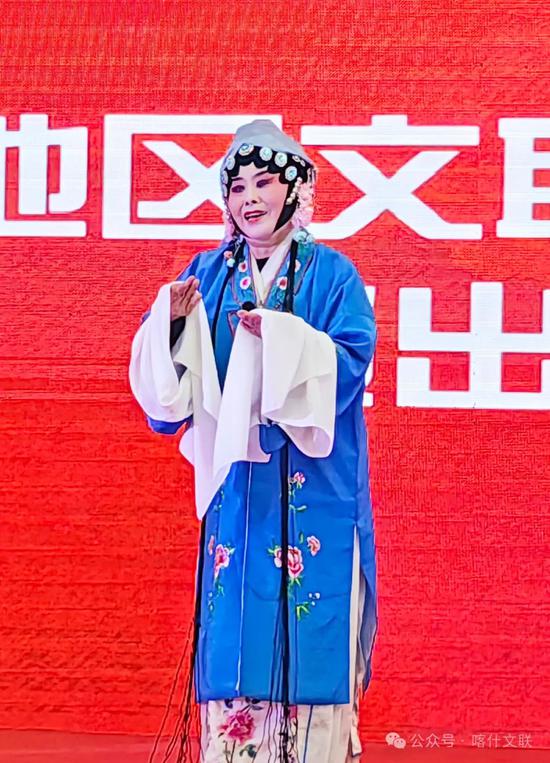 彩妆折子戏《夜逃》，表演者：刘丽、刘飞燕。司文婷  摄 