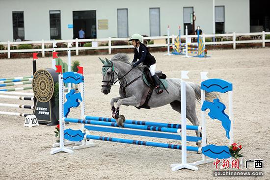 图为比赛现场。林美英 摄