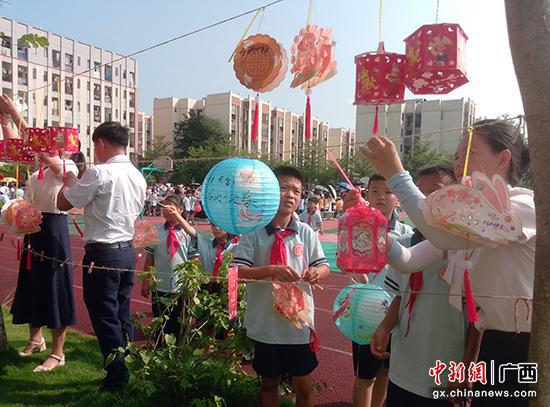 图为活动现场。何书畅 摄