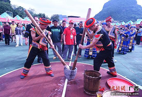 图为庆祝活动现场。杨志雄 摄