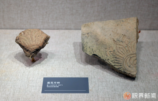 乌拉泊古城历史陈列馆内的展品。记者王畅彤摄