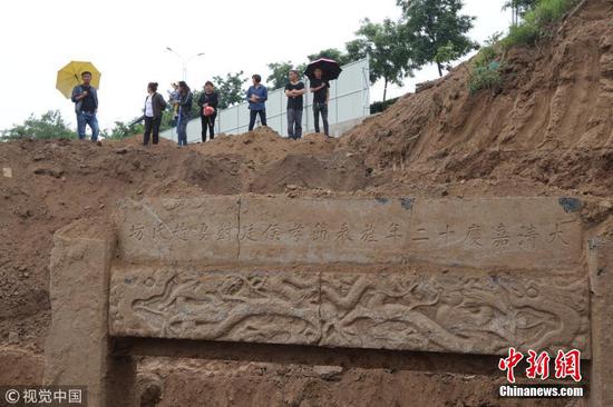 山东滨州建筑工地挖出清代贞节牌