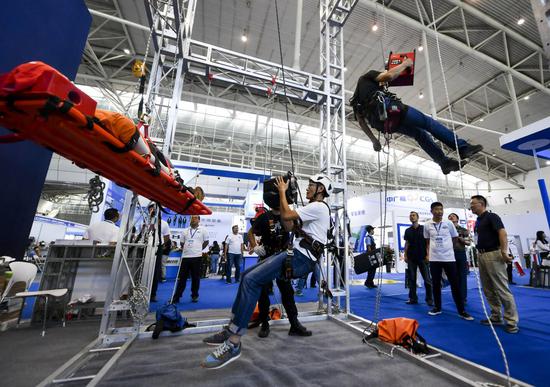 第五届中国-亚欧安防博览会在新疆乌鲁木齐开幕