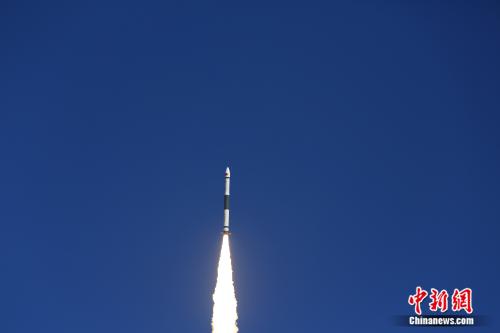 中国快舟火箭成功发射微厘空间一号试验卫星