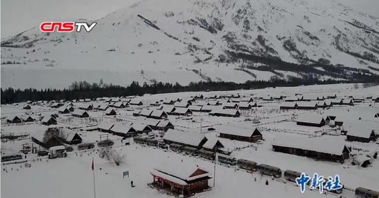 新疆禾木打造旅游文创IP伴客人游雪乡 台湾游客点赞美景