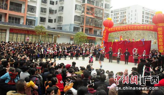 图为百家宴现场。莫珍世 摄 图为百家宴现场。莫珍世 摄