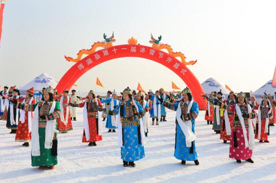 新疆博湖第十一届冰雪节开幕:八方来客共赴冰雪之约