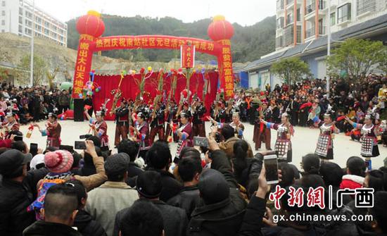 图为百家宴现场。莫珍世 摄 图为百家宴现场。莫珍世 摄
