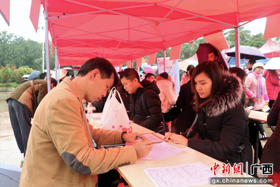 广西南宁启动2019年就业援助月专项活动