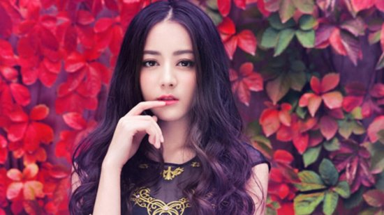 迪丽热巴新春祝福 大方喜庆声音甜美