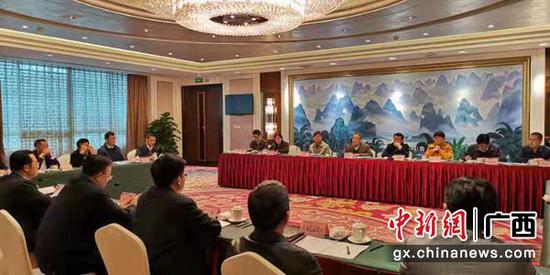 图为座谈会现场。覃凤前 摄 图为座谈会现场。覃凤前 摄