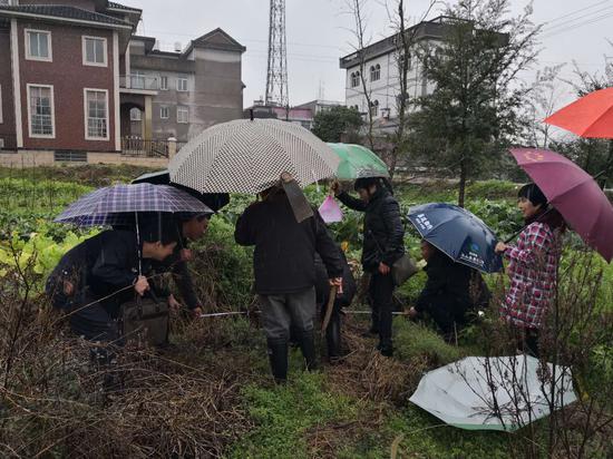 15年堂兄弟土地纠纷 浙江江山警方8小时成功化