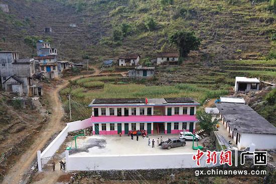 图为中国大唐集团资助完善大化县板兰村弄英小学建设。 图为中国大唐集团资助完善大化县板兰村弄英小学建设。