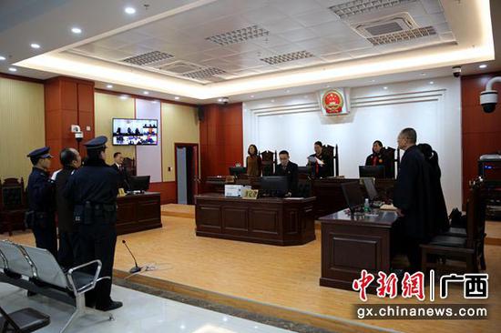 图为庭审现场。法院供图 图为庭审现场。法院供图