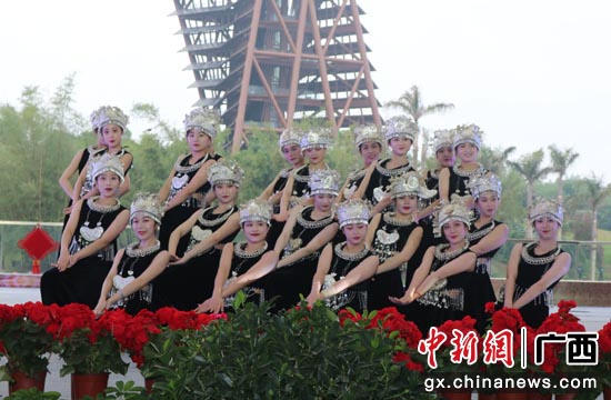 舞蹈《银落》