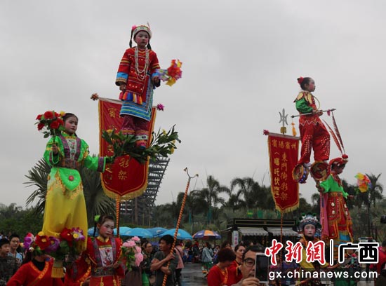 非遗巡游—宾阳游彩架