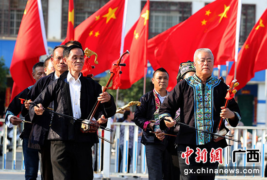 图为壮族八音。林斌 摄 图为壮族八音。林斌 摄