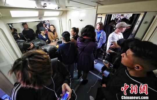 新疆铁路清明小长假发送旅客逾53万人次