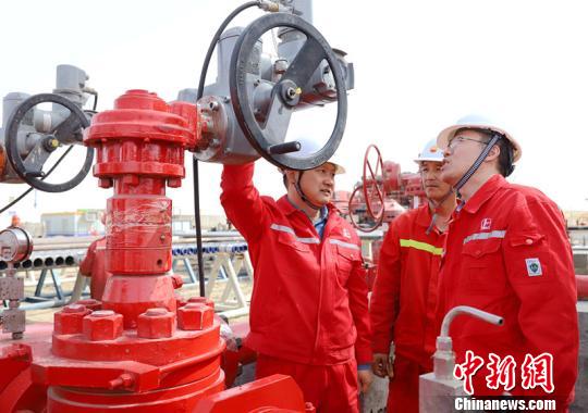 中石化一線工人發明專利新型丟手器 完井管柱輕松取