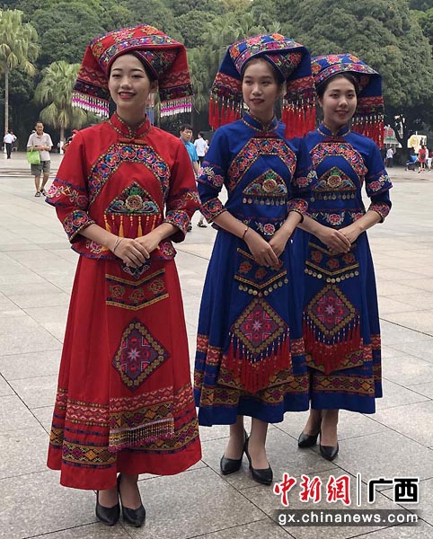 壮族服装文案沙雕,壮族服装文案沙雕句子