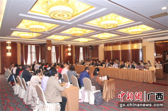 “一带一路”国家传统草药品种本底整理及数据建设项目启动会现场。 “一带一路”国家传统草药品种本底整理及数据建设项目启动会现场。