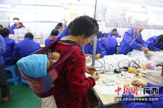 广西忻城县遂意乡创新举措推进脱贫攻坚
