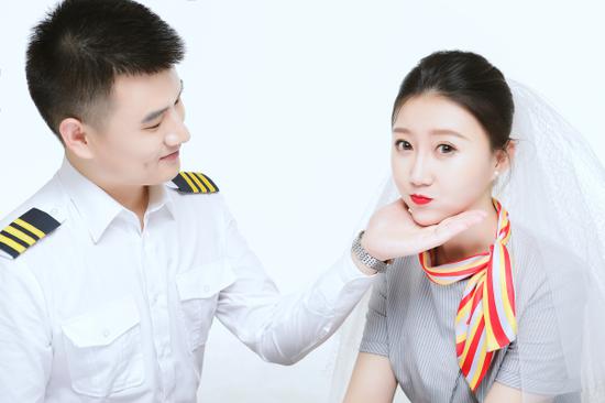 陪伴是最长情的告白—乌鲁木齐航空“双飞家庭”