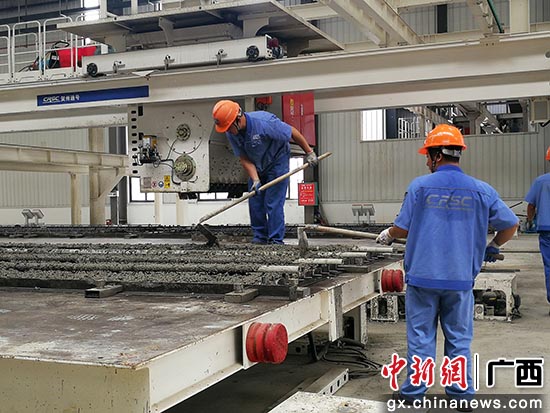 装配式建筑材料生产车间