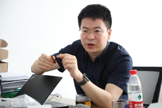 创业者王阳:五年专攻一张膜 硬核追梦5G时代