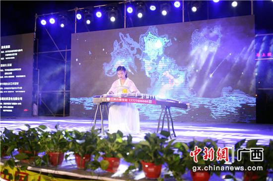 选手表演