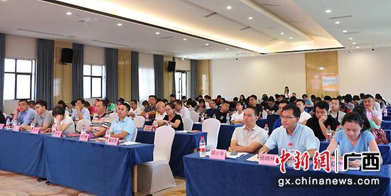 图为活动现场。 图为活动现场。
