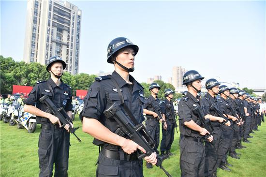 决胜大安保"动员誓师大会在宁波市公安局巡特警支队举行